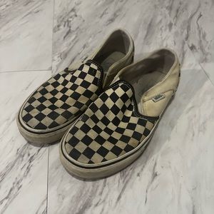 CHECKERED VANS